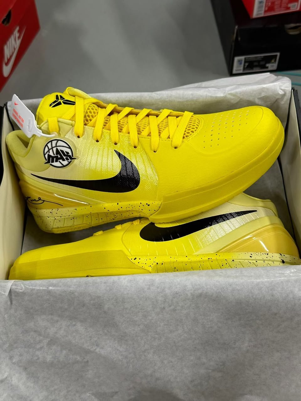 Nike Kobe 4 Protro "CHBL"  Lightening / Black / Soft Yellow / Dusty Cactus